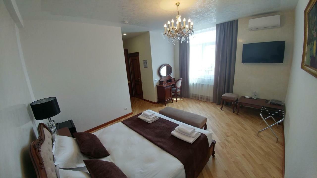 Hotel Meridian Brody Eksteriør bilde