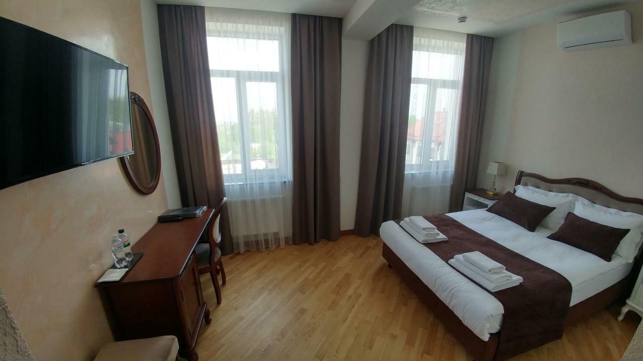 Hotel Meridian Brody Eksteriør bilde
