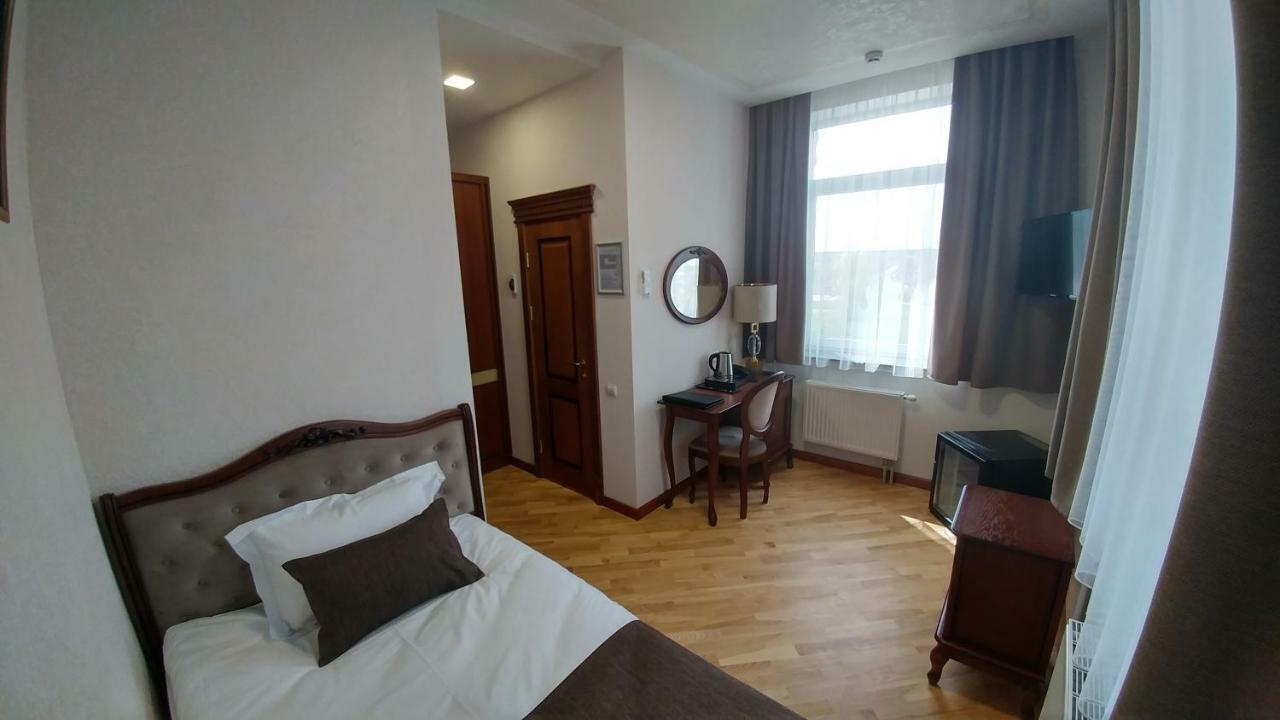 Hotel Meridian Brody Eksteriør bilde
