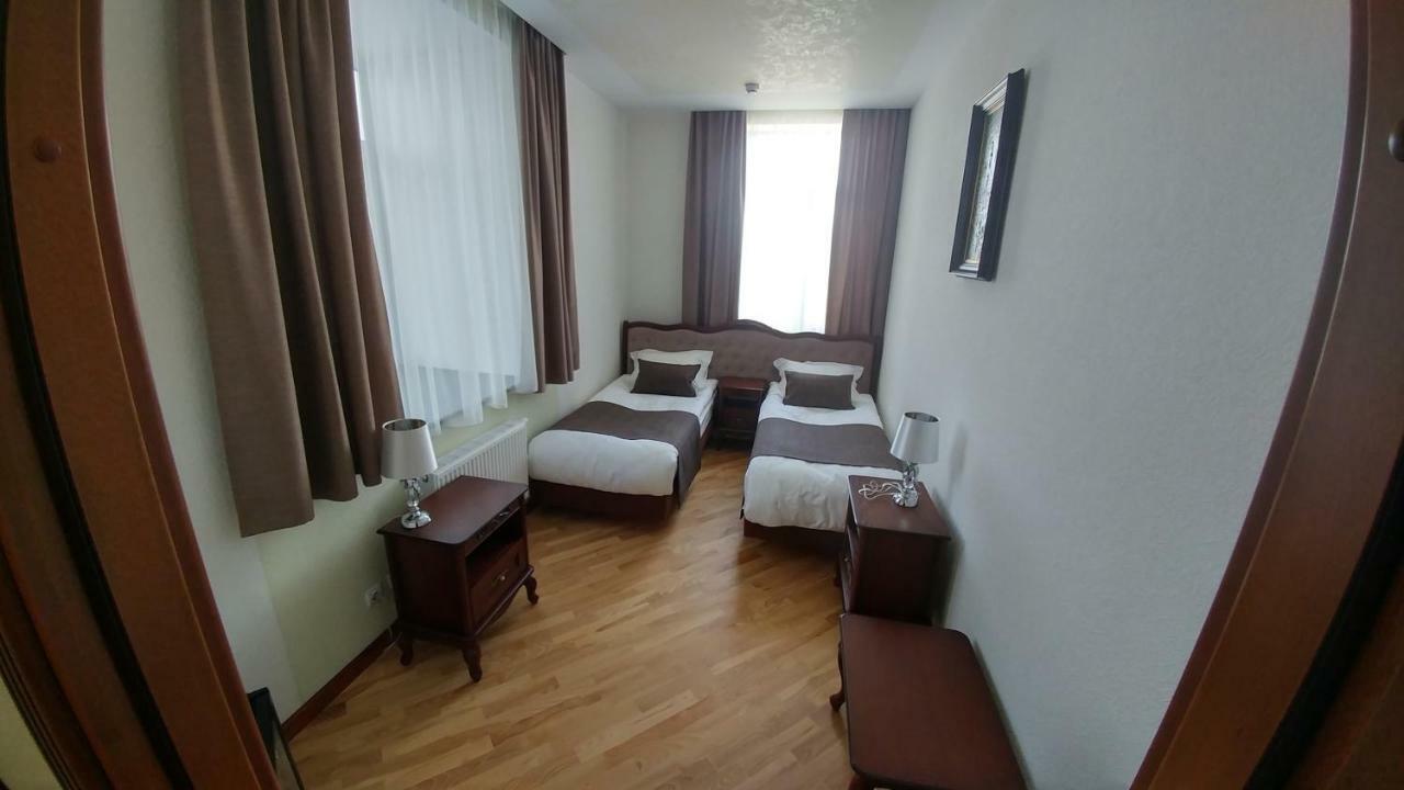 Hotel Meridian Brody Eksteriør bilde