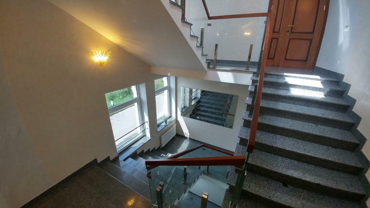 Hotel Meridian Brody Eksteriør bilde